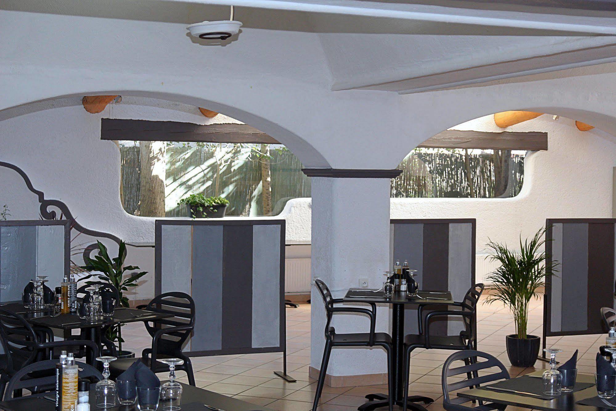 Hotel Aquarius Canet-en-Roussillon Eksteriør bilde